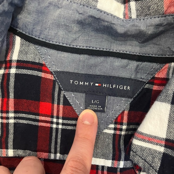 Button down plaid shirt - Picture 3 of 6